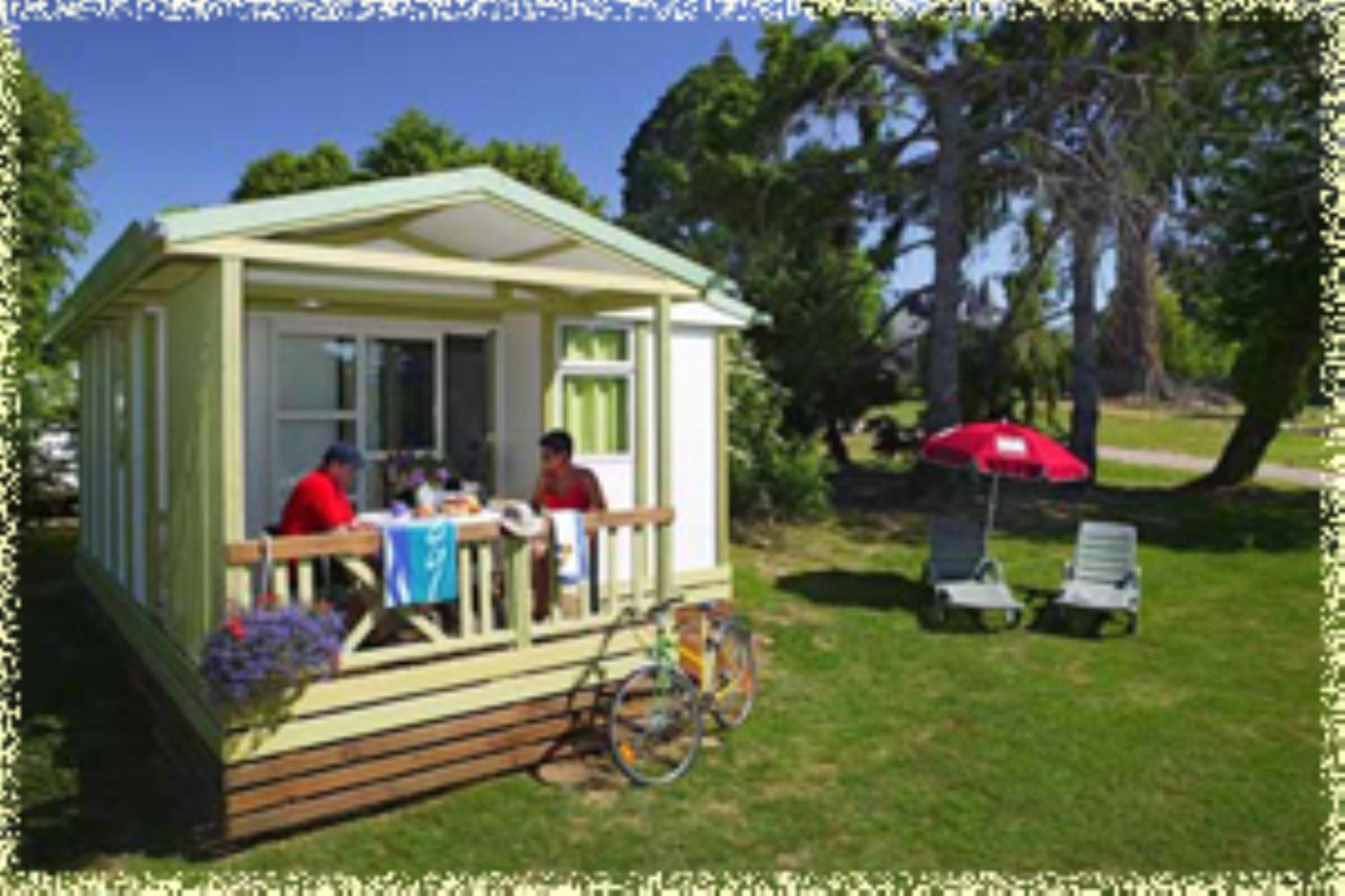 Hotellerie De Plein Air Camping Leychoisier Bonnac-la-Côte 외부 사진